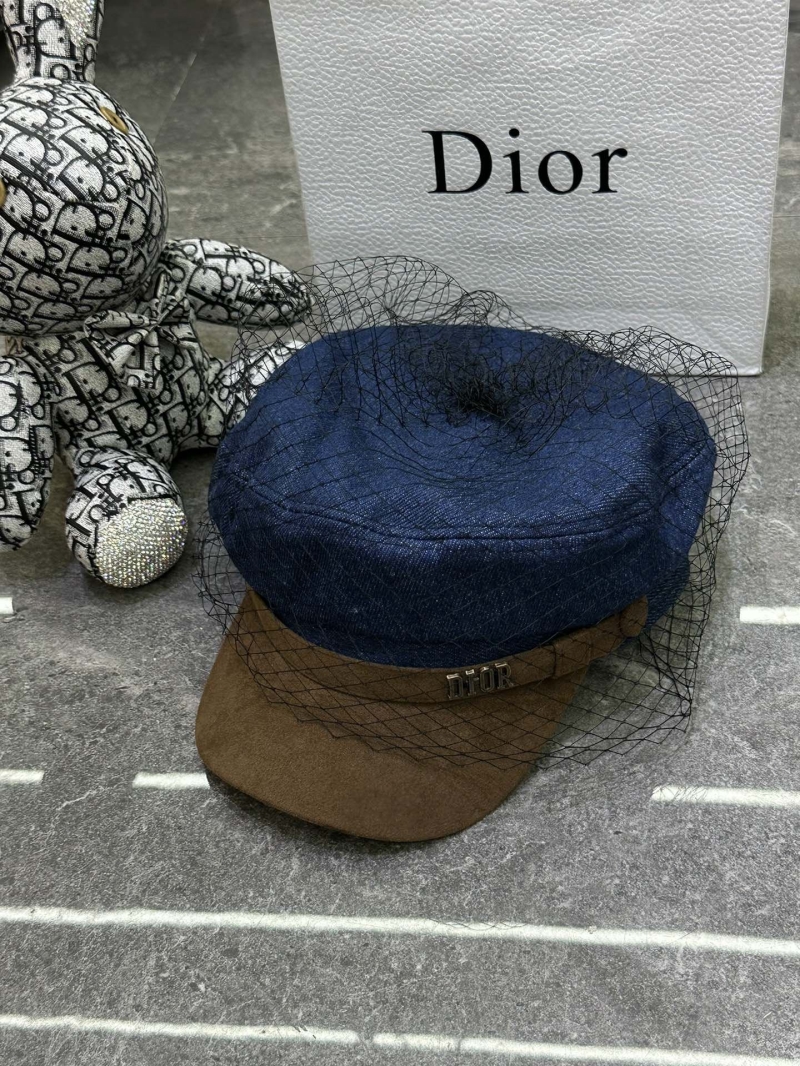 CHRISTIAN DIOR